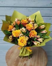 Букет цветов из:  Альстромерии и Розы в Поронайске