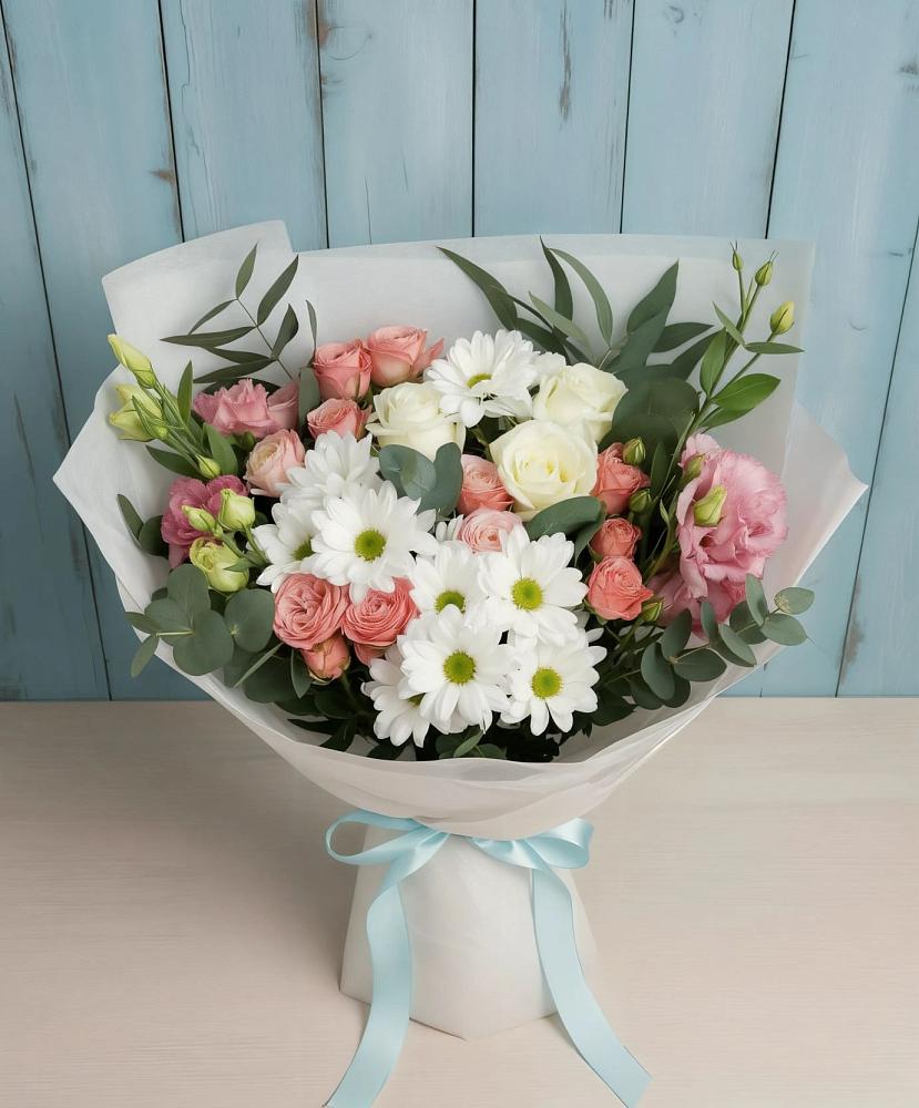 Букет цветов из: Розы, Лизиантусы и Хризантемы в Поронайске
