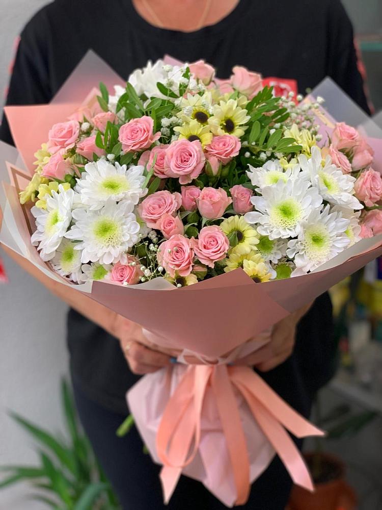 Букет цветов из: Розы и Хризантемы в Поронайске