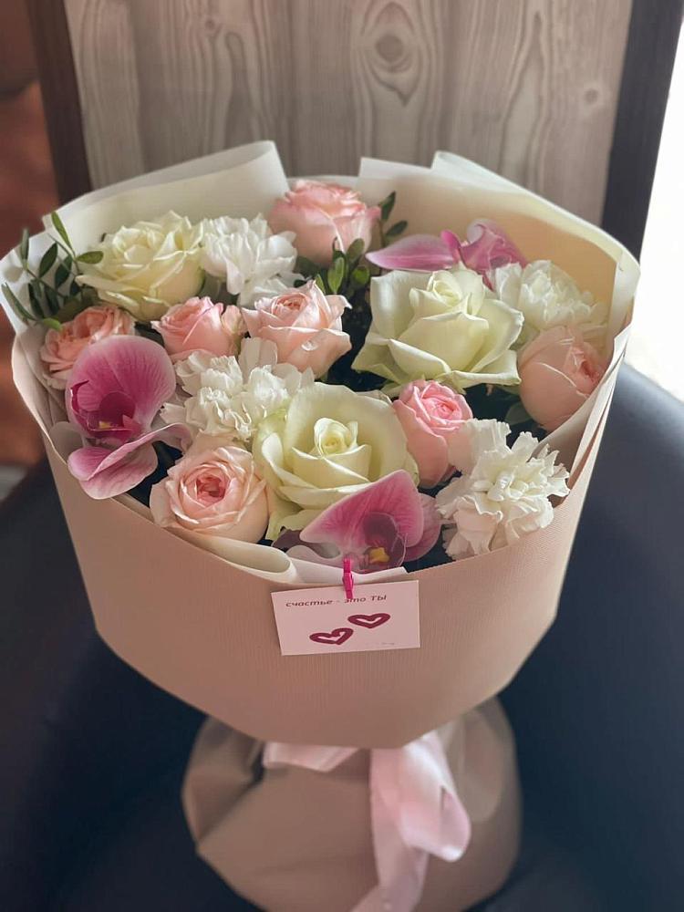 Букет цветов из: Орхидеи, Розы и Гвоздики в Поронайске