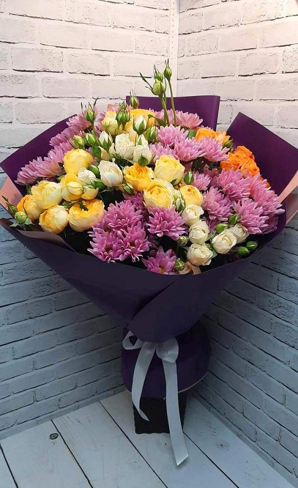 Букет цветов из: Хризантемы и Розы в Поронайске