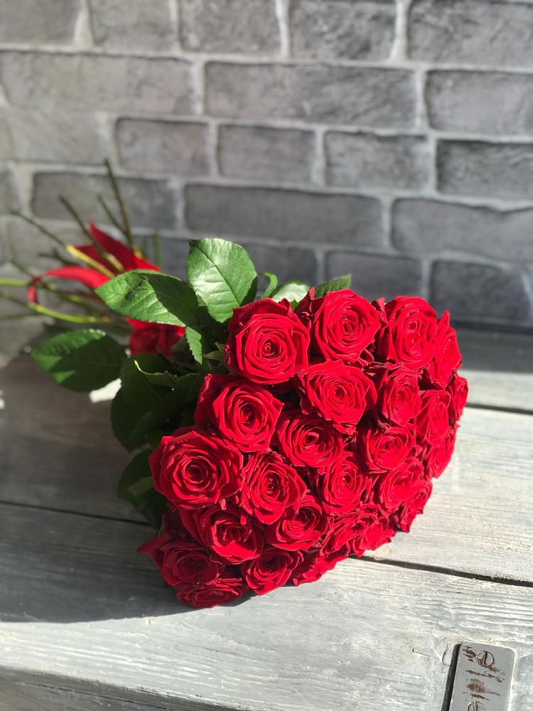 Букет Красные розы Фридом в Поронайске