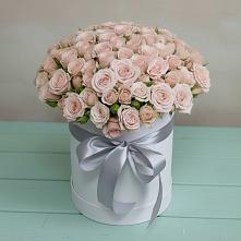 Цветочная композиция из Розы в шляпной коробке в Поронайске