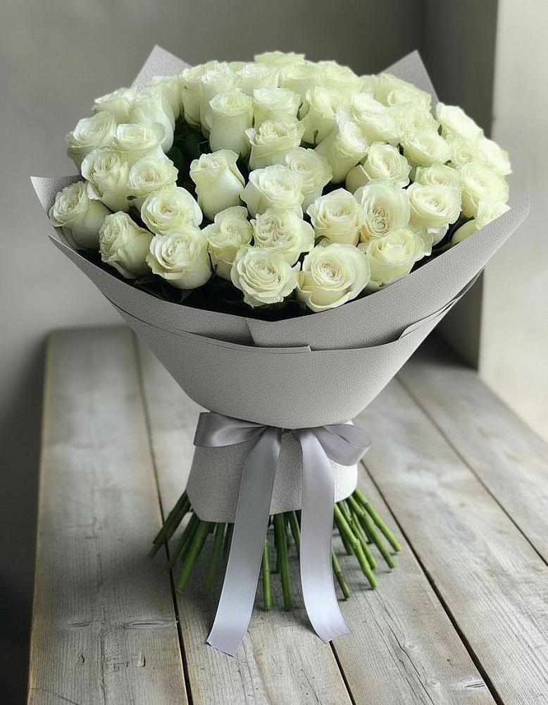 Букет 35 Белых роз в Поронайске