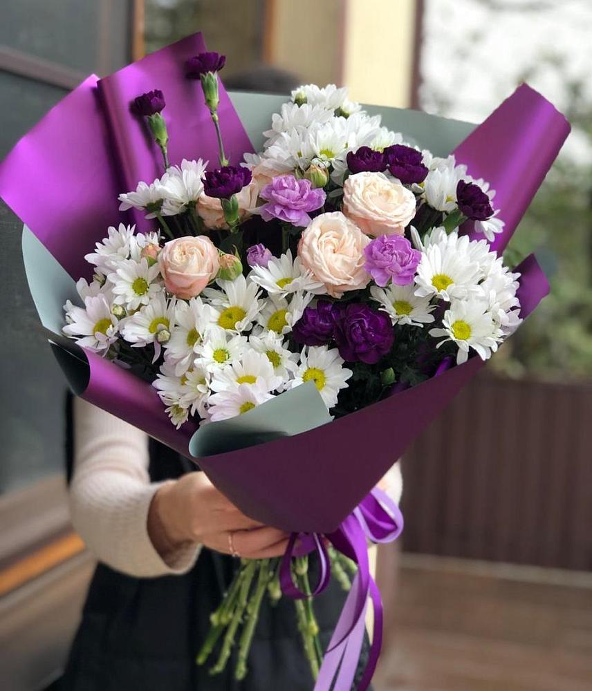 Букет цветов из: Хризантемы, Гвоздики и Розы в Поронайске