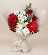 Букет цветов из:  Розы, Хризантемы, Герберы и Лилии в Поронайске