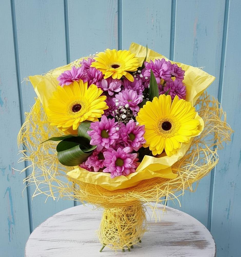 Букет цветов из: Хризантемы и Герберы в Поронайске