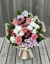 Букет цветов из:  Альстромерии, Гвоздики, Розы и Хризантемы в Поронайске