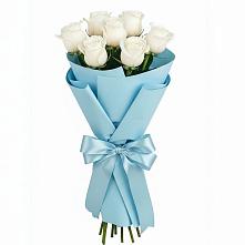 Букет 7 белых роз Проуд в Поронайске