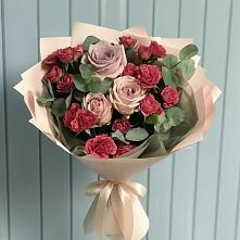 Букет цветов из:  Гвоздики и Розы в Поронайске