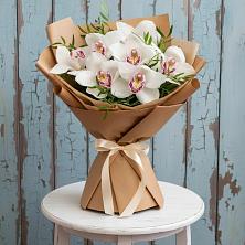 Букет цветов из:  Орхидеи и Розы в Поронайске