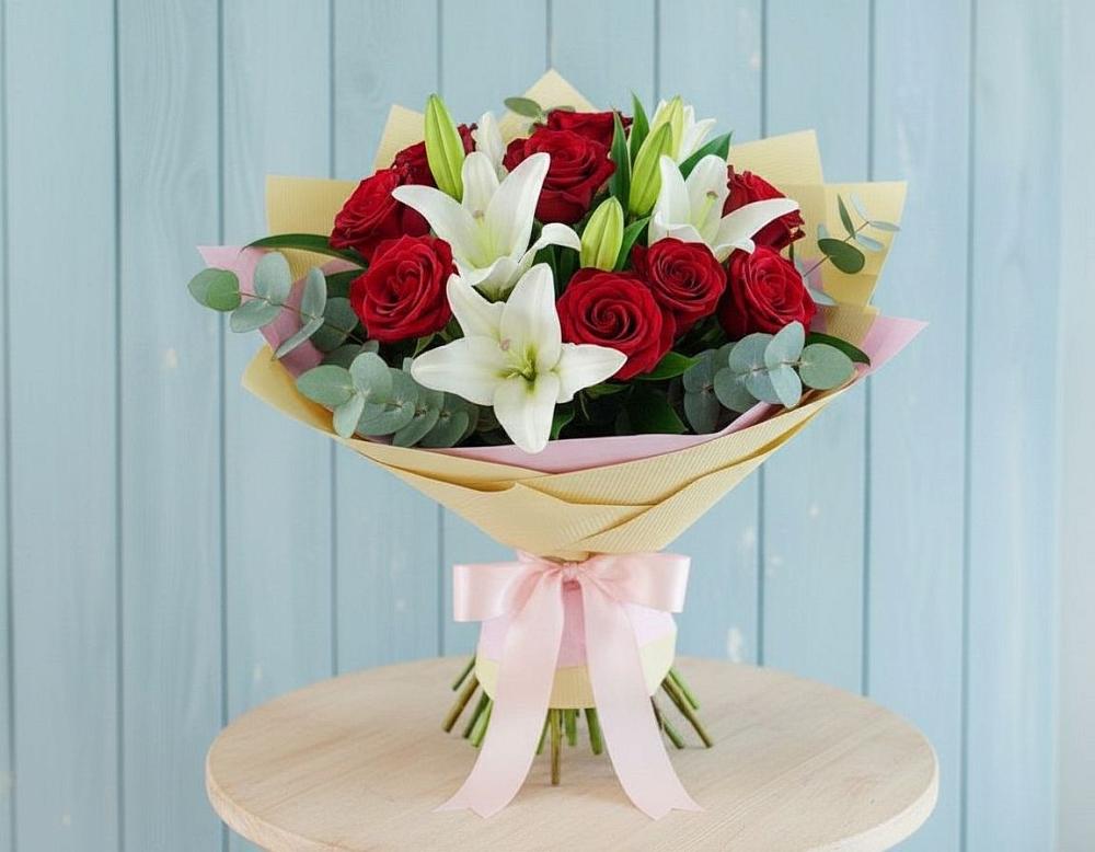 Букет цветов из: Лилии и Розы в Поронайске